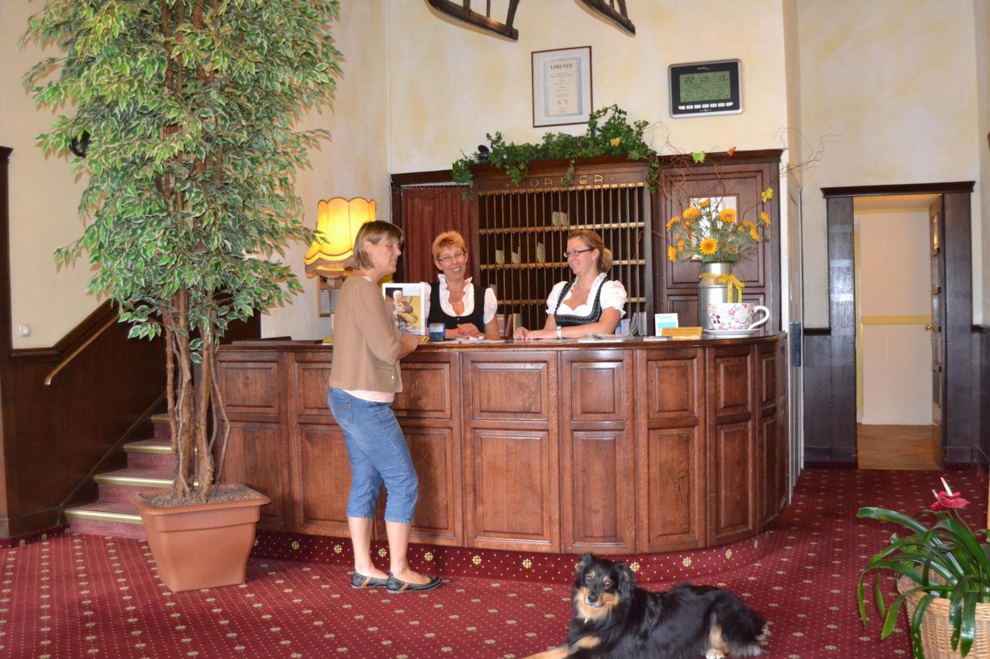 Hotel Vier Jahreszeiten Garmisch-Partenkirchen Eksteriør bilde