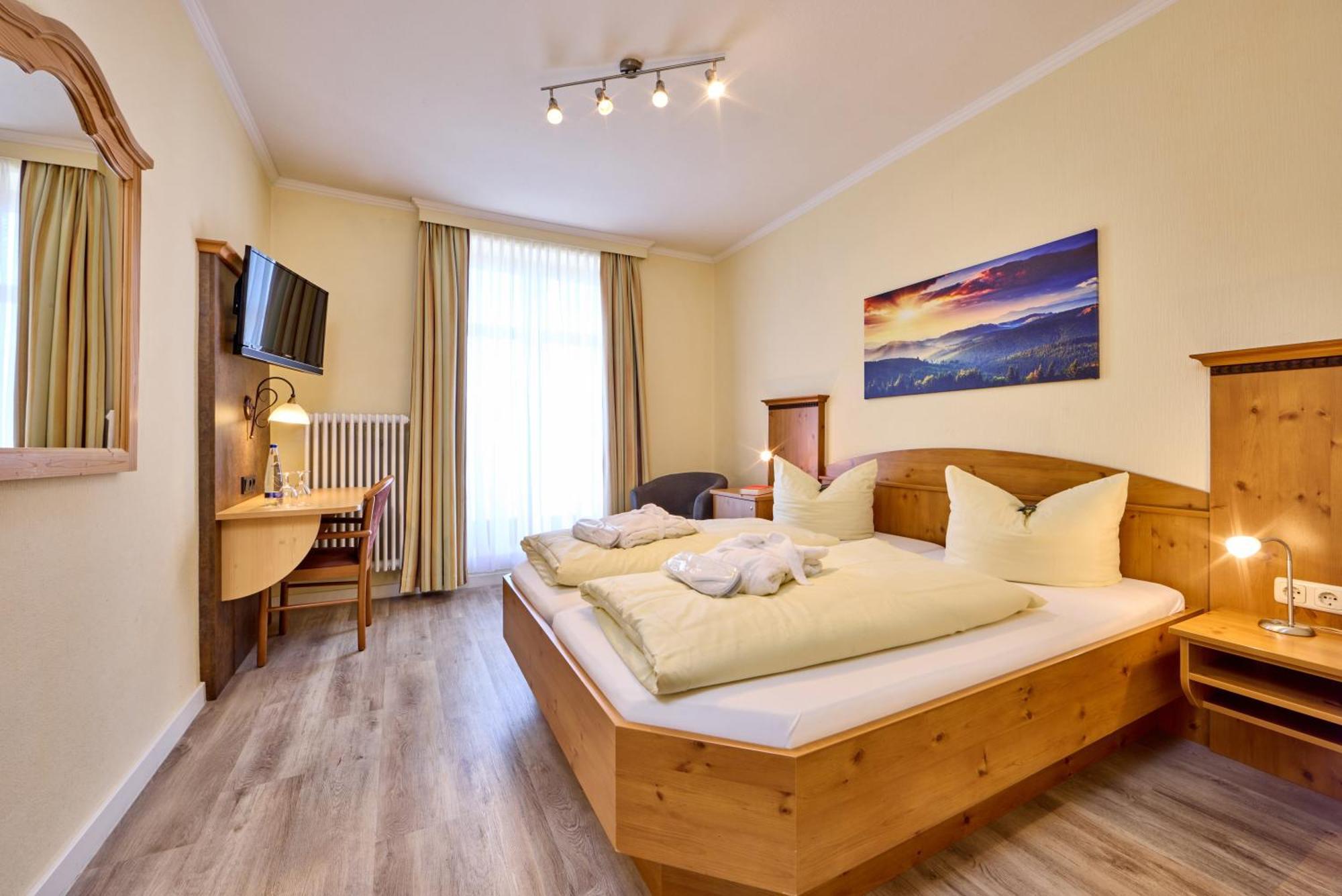 Hotel Vier Jahreszeiten Garmisch-Partenkirchen Eksteriør bilde